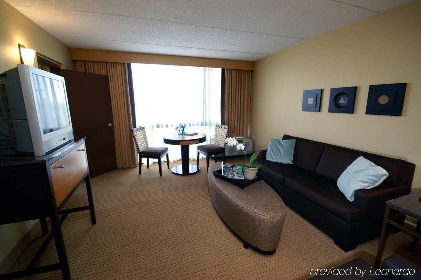 Doubletree By Hilton Chicago - Arlington Heights Hotel Bilik gambar