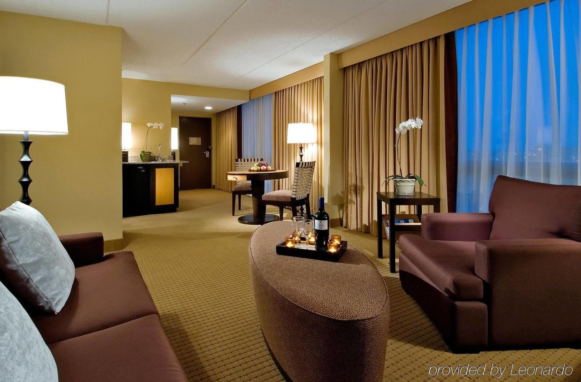 Doubletree By Hilton Chicago - Arlington Heights Hotel Bilik gambar